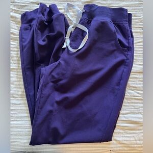 Medium tall Zamora. Dark purple color